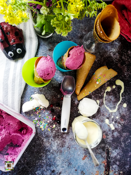 Food photography,Black currant ice cream 🍨 sugar cones
