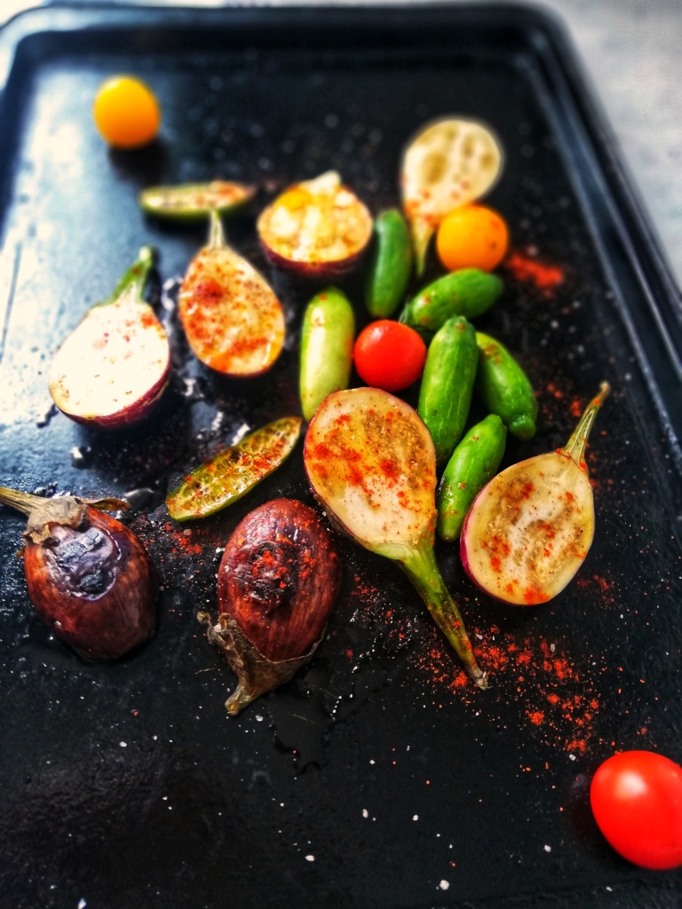 Aubergine garnish for chilli, tray