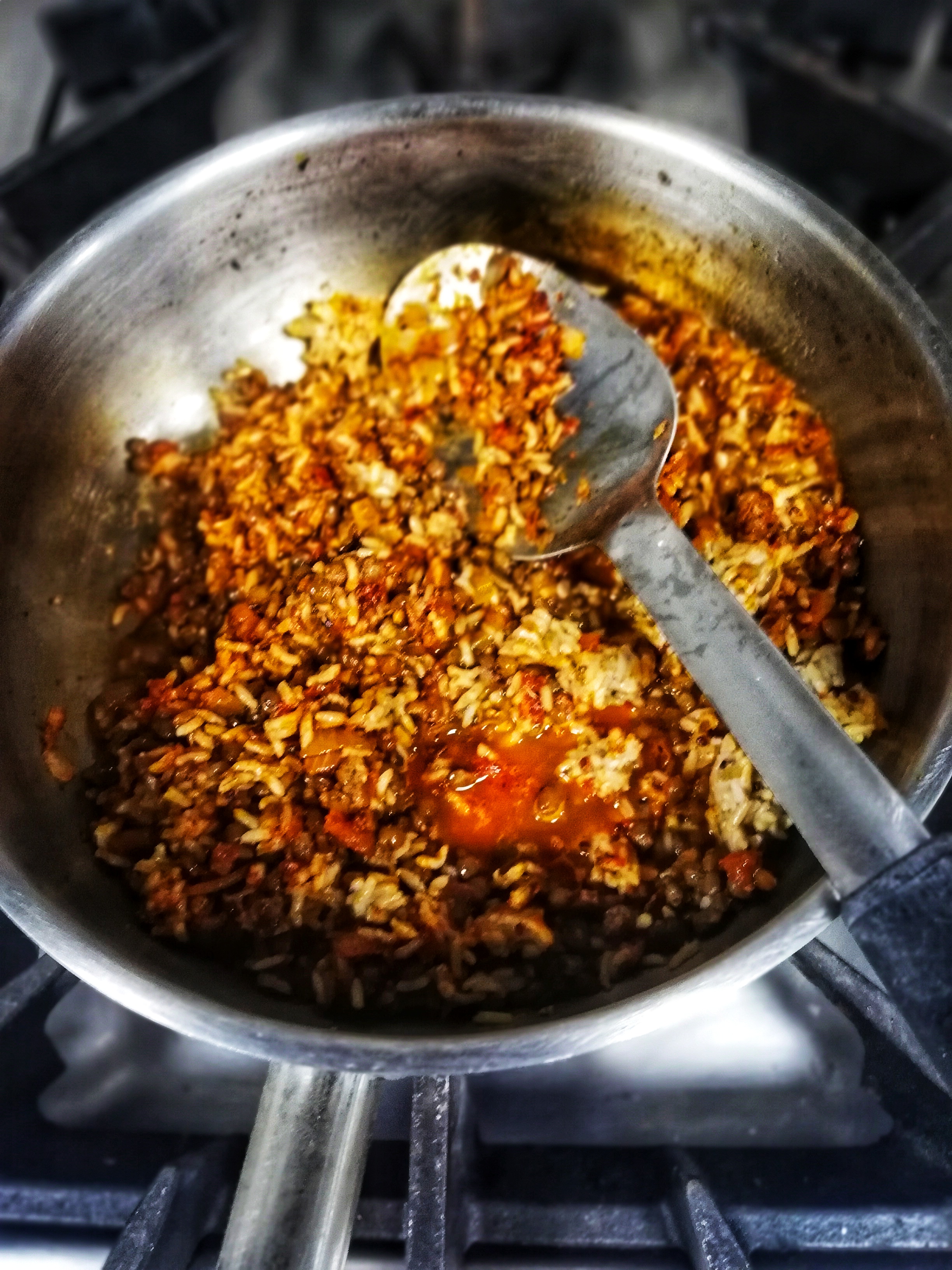 Image, frying pan, Sauteing the lentils, rice and quinoa.